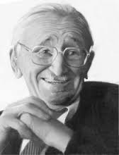 Friedrich August Hayek (1899 – 1992).