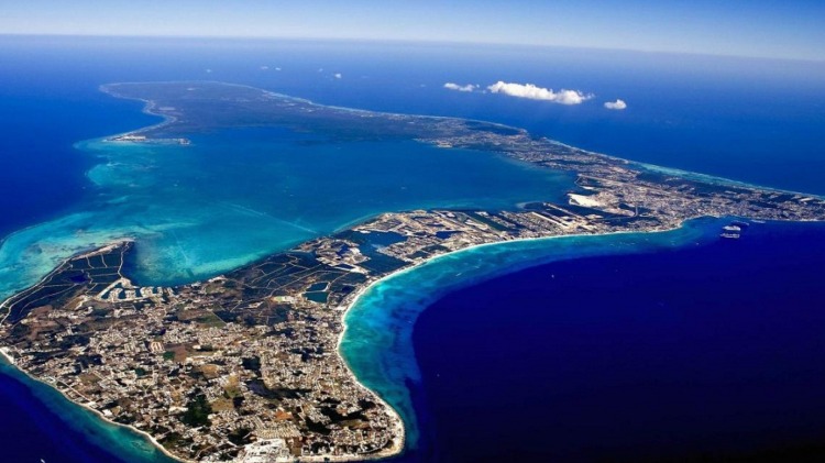Vista aérea de la isla caribeña de Gran Caimán (